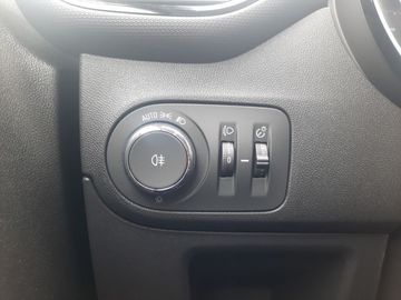 Car image 33