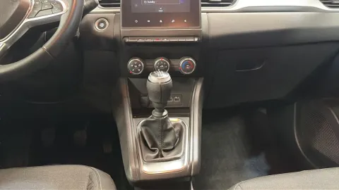 Car image 28