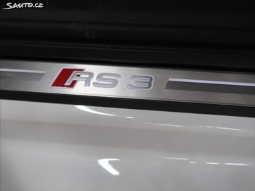 Car image 33