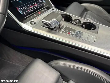 Car image 37