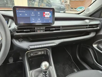 Car image 22