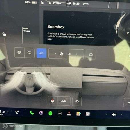 Tesla Model 3 Performance 392 kW image number 17