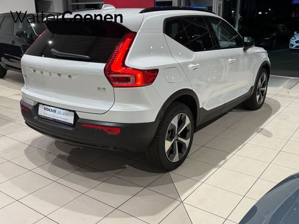 Volvo XC40 B3 Plus Dark DKG 120 kW image number 3