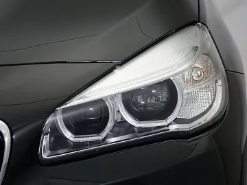 Car image 27