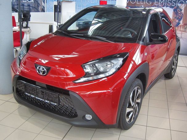 Toyota Aygo X 1.0 53 kW image number 1