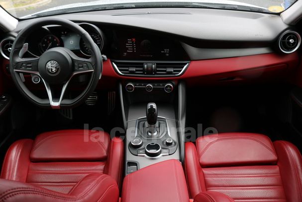 Alfa Romeo Giulia 2.2 AT8 140 kW image number 6