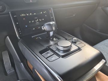 Car image 15