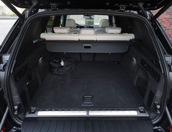 Car image 29