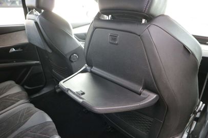 Car image 37