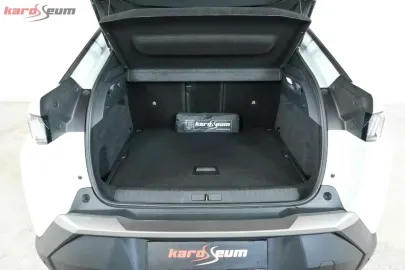 Car image 36