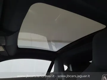 Car image 34
