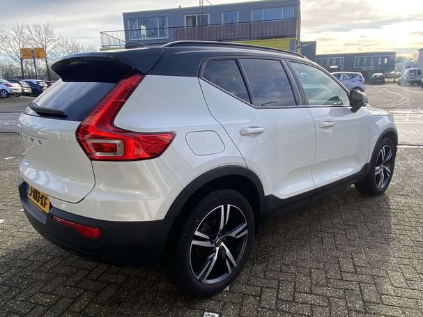 Volvo XC40 T3 120 kW image number 9