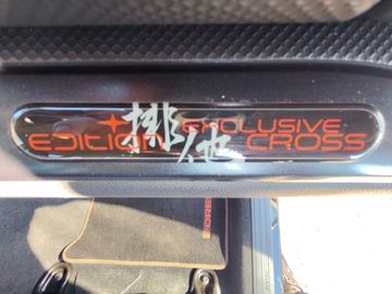 Car image 28