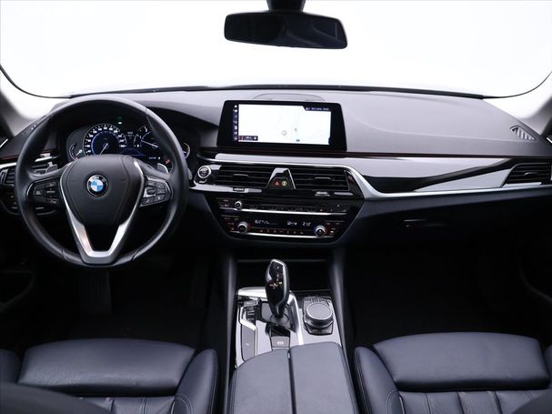 BMW 540i Touring xDrive 250 kW image number 38