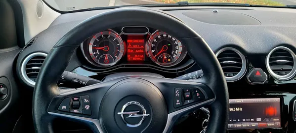 Car image 16