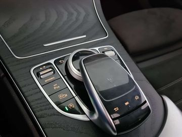 Car image 38