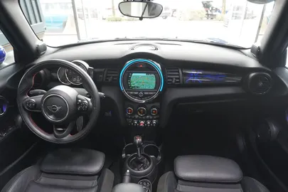Car image 34