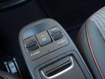 Car image 39