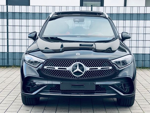 Mercedes-Benz GLC 300 e AMG Premium 4Matic 230 kW image number 3