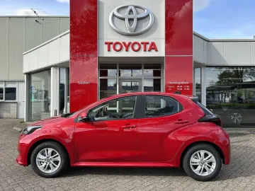 Car image 5