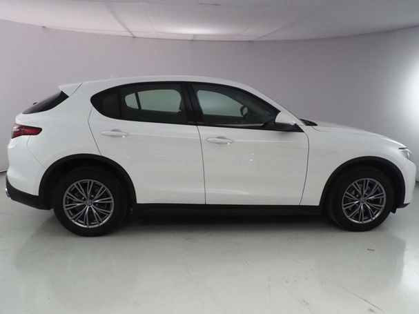 Alfa Romeo Stelvio 2.2 140 kW image number 9