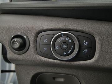 Car image 38