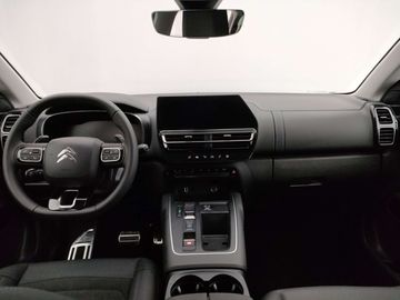 Car image 26