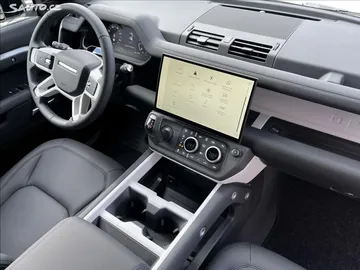 Car image 28