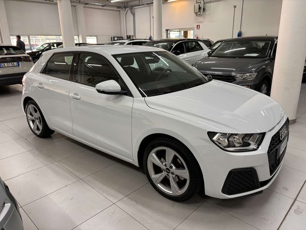 Audi A1 1.0 TFSI Sportback 81 kW image number 3