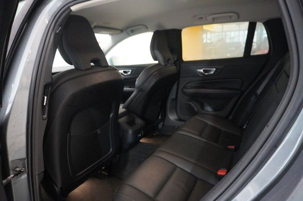 Volvo V60 D4 Inscription 140 kW image number 25