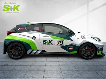 Car image 2