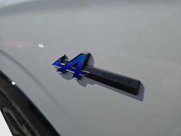 Car image 30