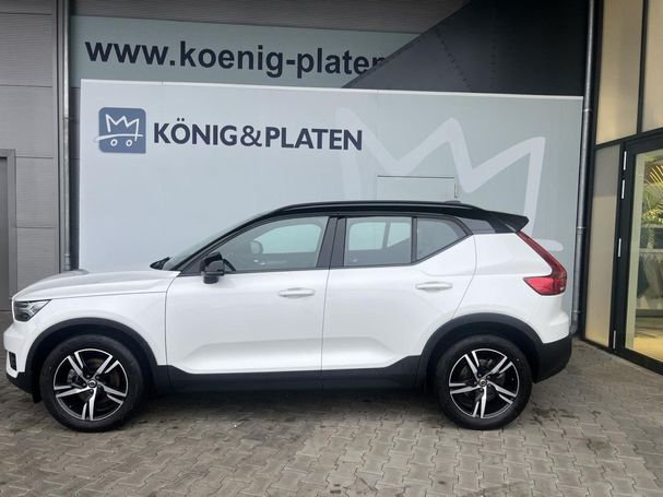 Volvo XC40 B5 R Design AWD 184 kW image number 2