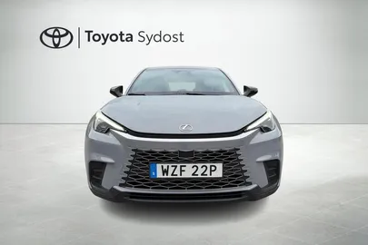 Car image 2