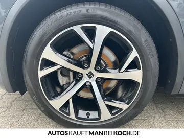 Car image 36
