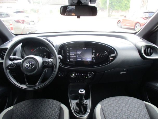 Toyota Aygo X 53 kW image number 7