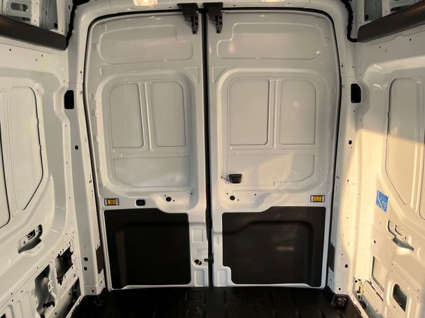 Ford E-Transit 350 L2H3 Trend 135 kW image number 26