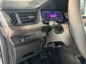Car image 27