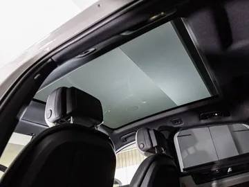 Car image 39
