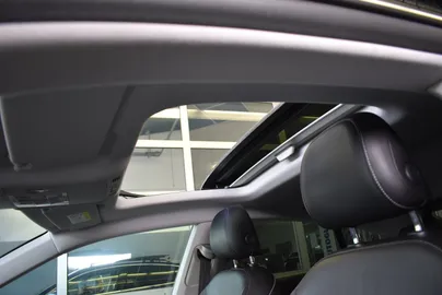 Car image 33