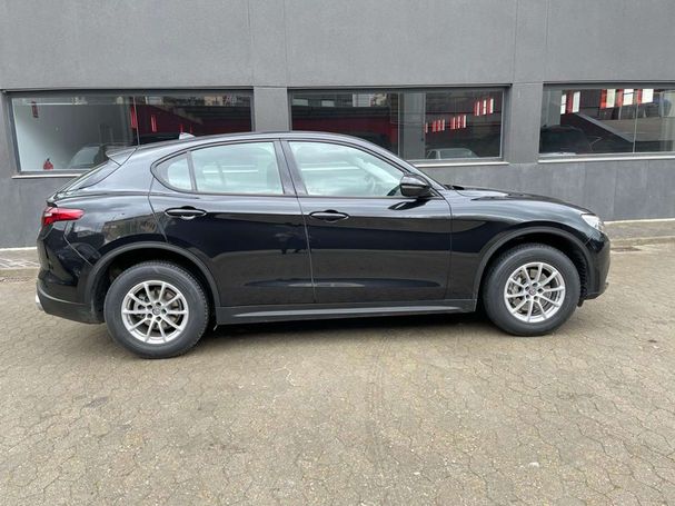 Alfa Romeo Stelvio 2.2 Q4 140 kW image number 9