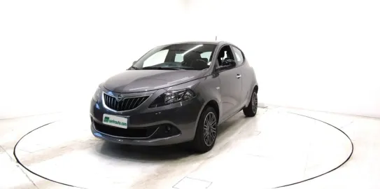 Car image 1
