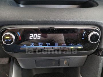 Car image 32