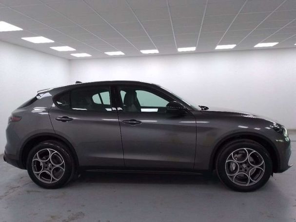 Alfa Romeo Stelvio 2.2 Q4 154 kW image number 4