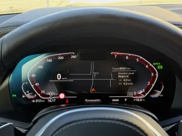 Car image 36