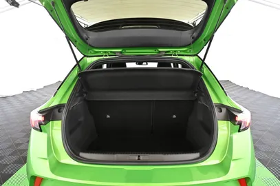 Car image 34
