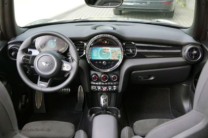 Car image 41