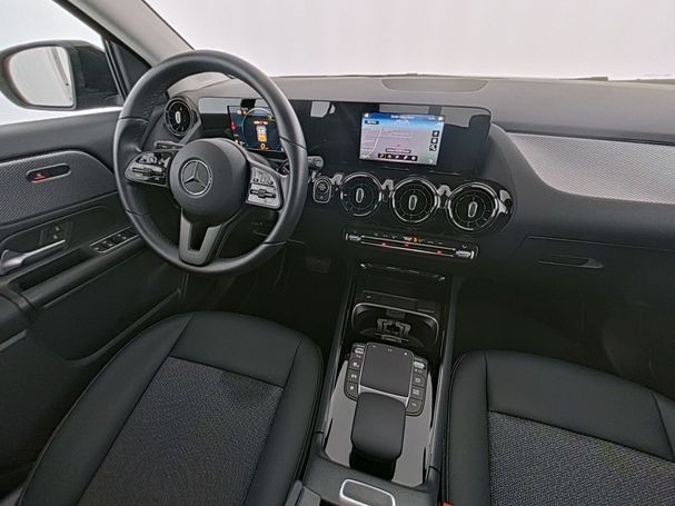 Mercedes-Benz GLA 180 100 kW image number 14