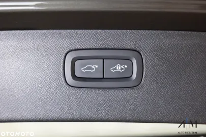Car image 38
