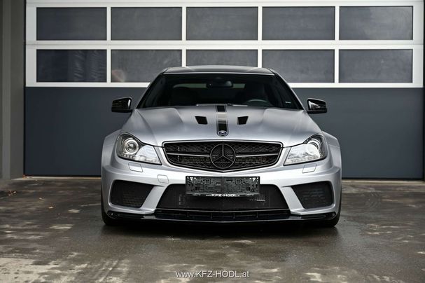 Mercedes-Benz C 63 AMG C Black Series 380 kW image number 3